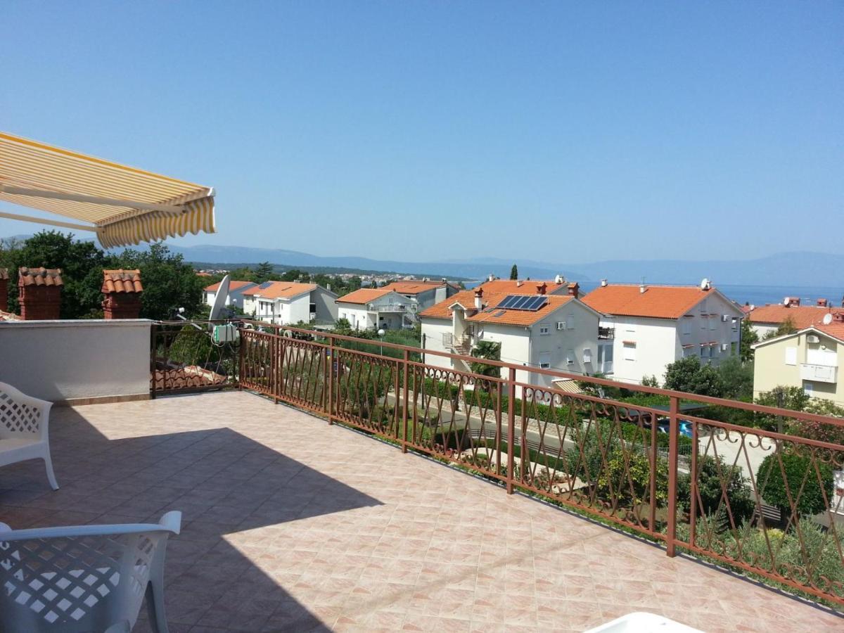 Apartments Kamelija Malinska Exterior foto