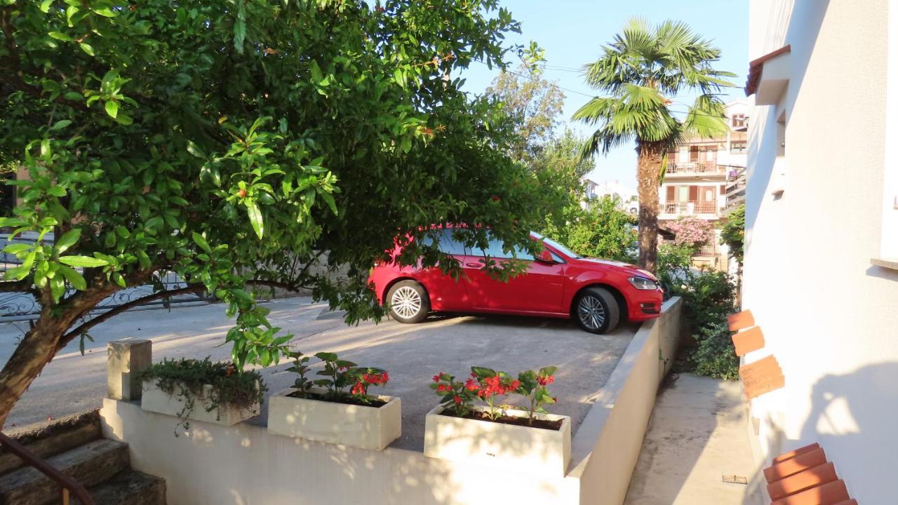 Apartments Kamelija Malinska Exterior foto