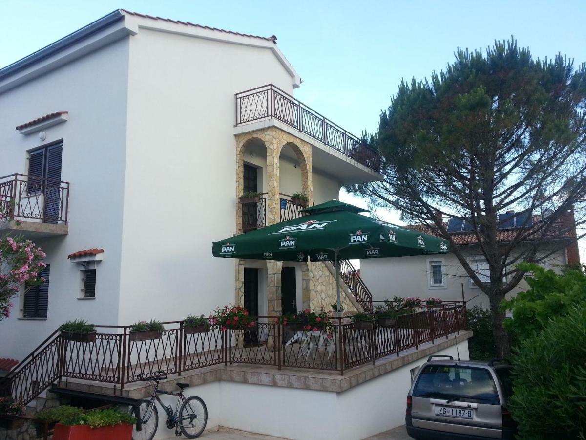Apartments Kamelija Malinska Exterior foto