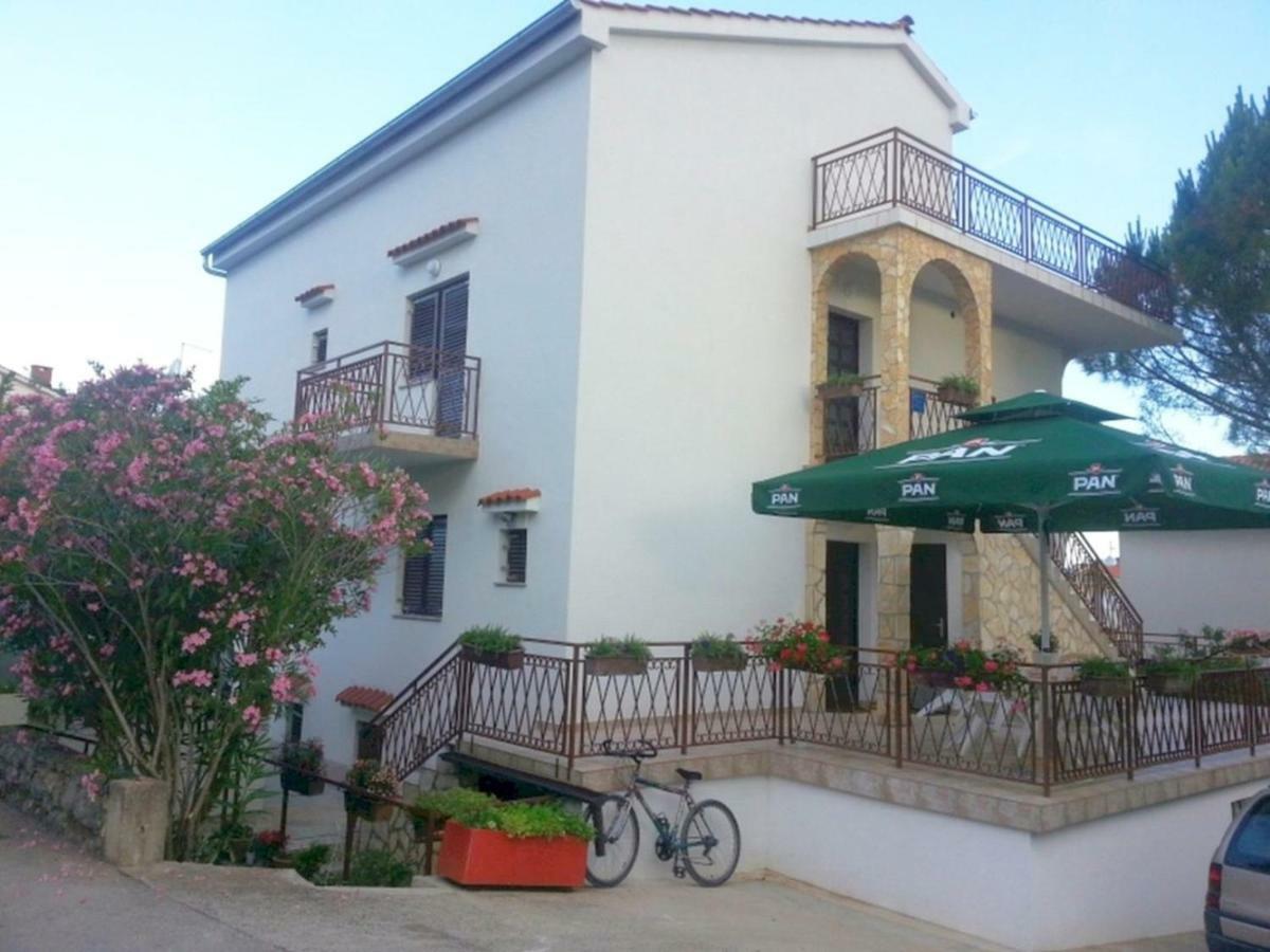 Apartments Kamelija Malinska Exterior foto